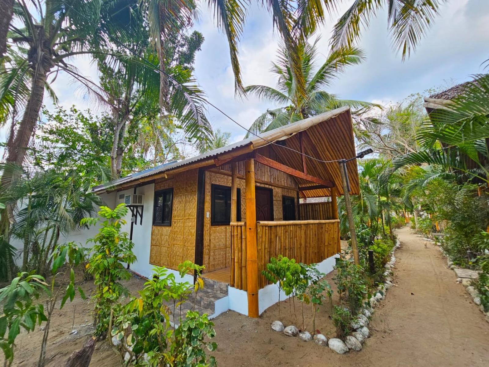 Big Bamboo Beach Resort Sipalay Ngoại thất bức ảnh