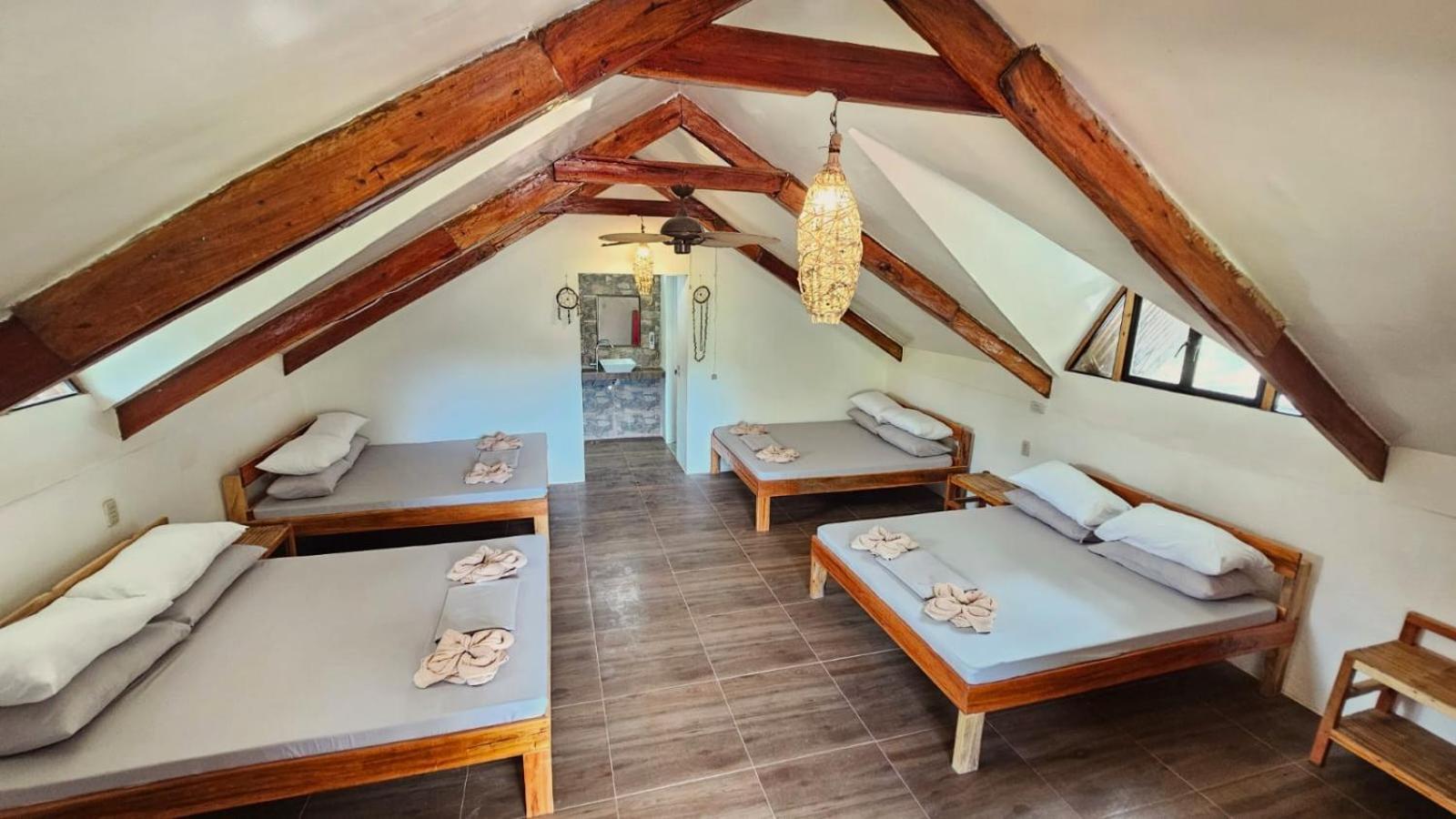 Big Bamboo Beach Resort Sipalay Ngoại thất bức ảnh